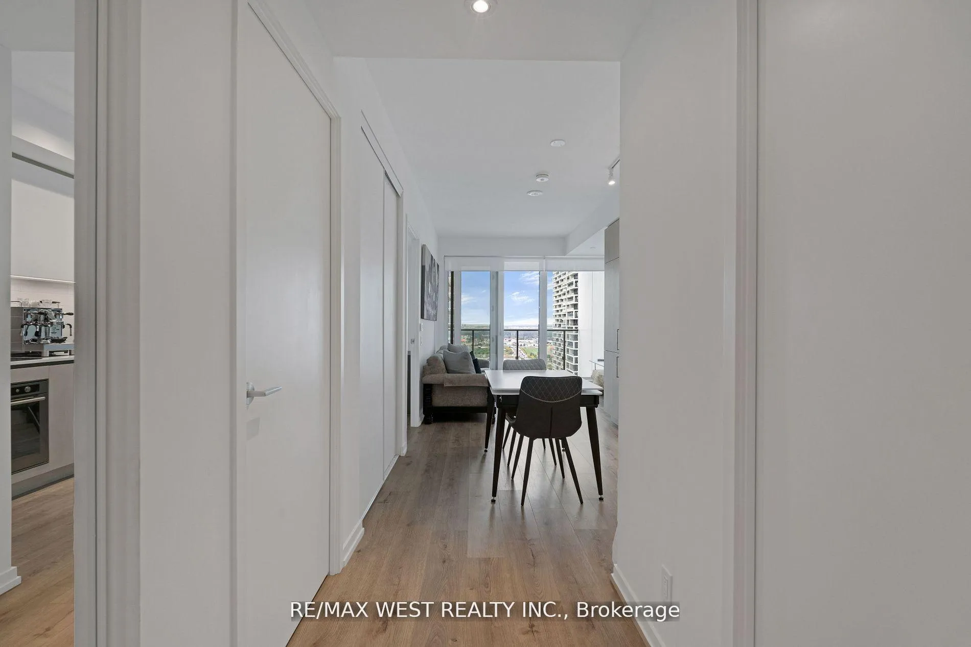 Photo 7 of Unit 2203, 7890 Jane Street, Vaughan, Vaughan Corporate Centre — HOMEH