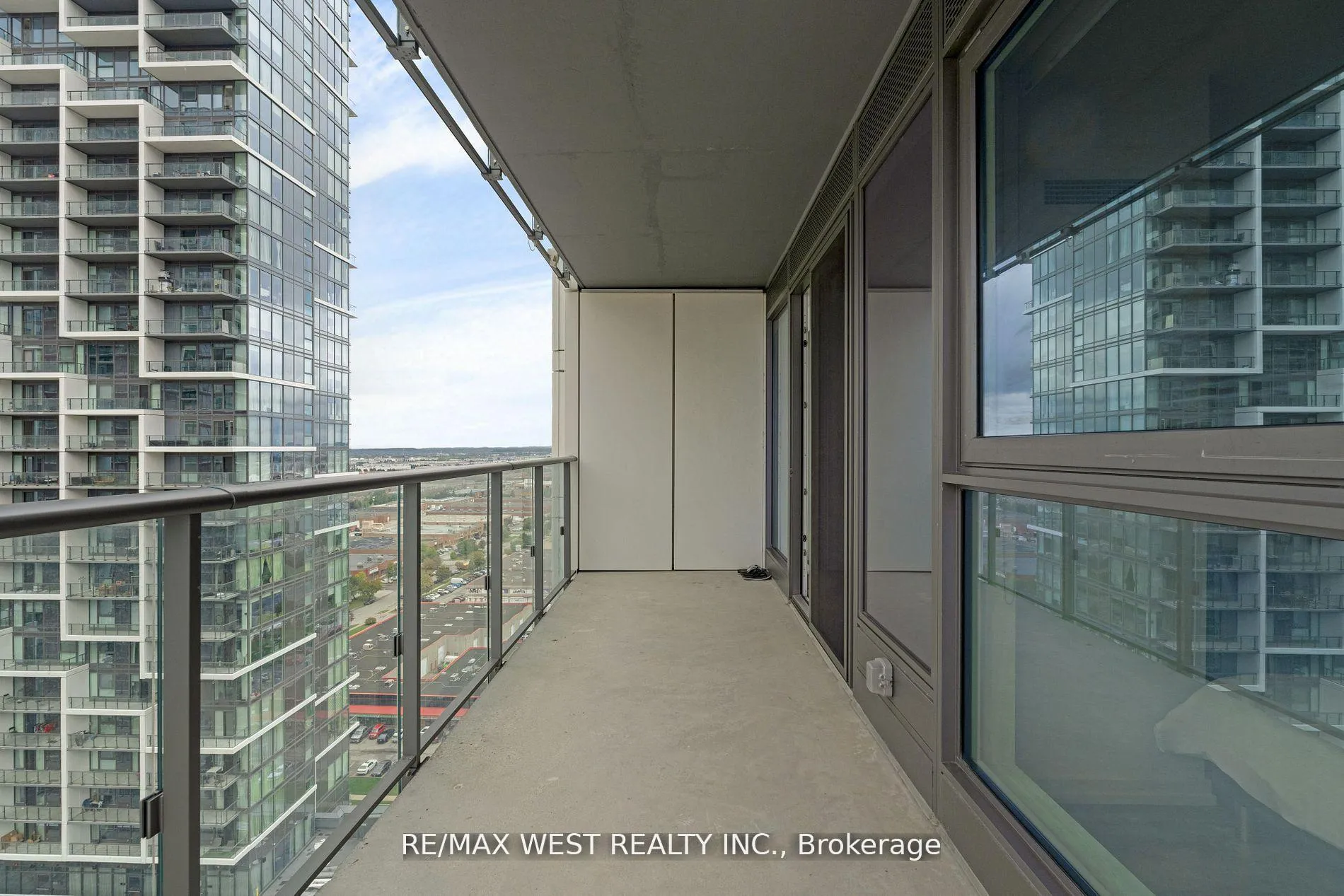 Photo 15 of Unit 2203, 7890 Jane Street, Vaughan, Vaughan Corporate Centre — HOMEH
