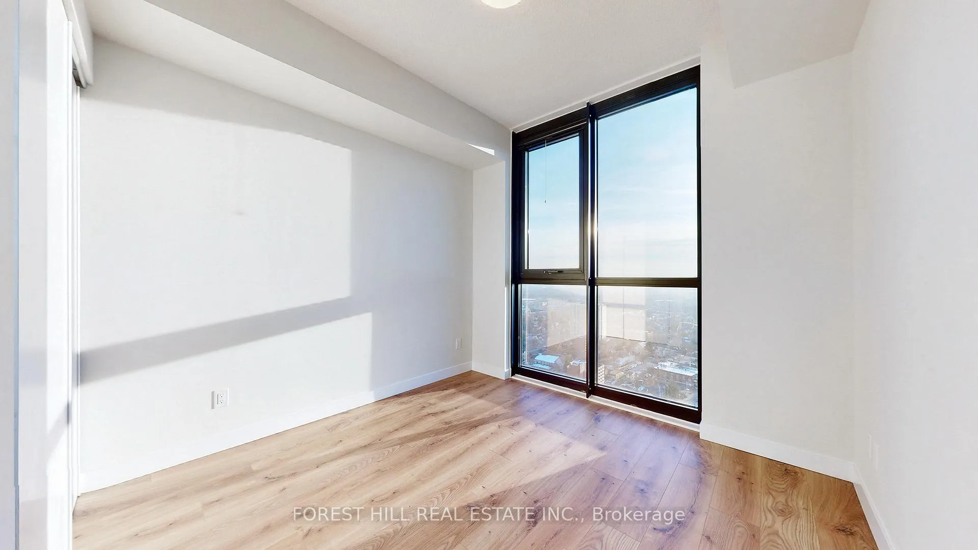 Photo 12 of Unit 3213, 60 Frederick Street, Kitchener, City Commercial Core — HOMEH