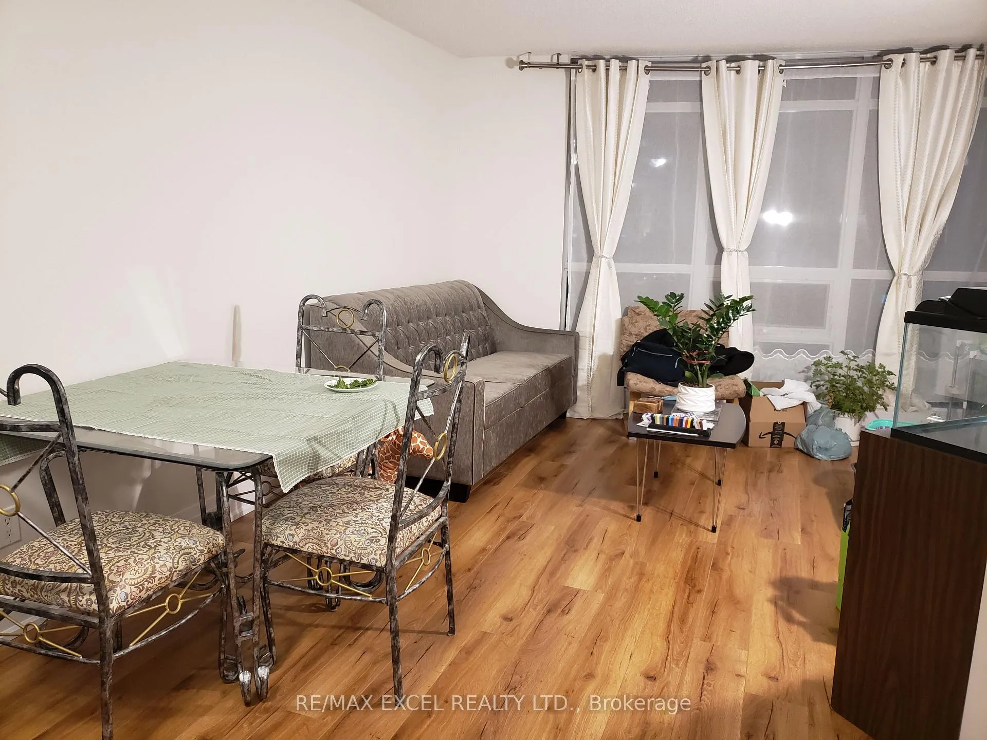 Photo 3 of Unit 1812, 231 Fort York Boulevard, Toronto, Niagara — HOMEH