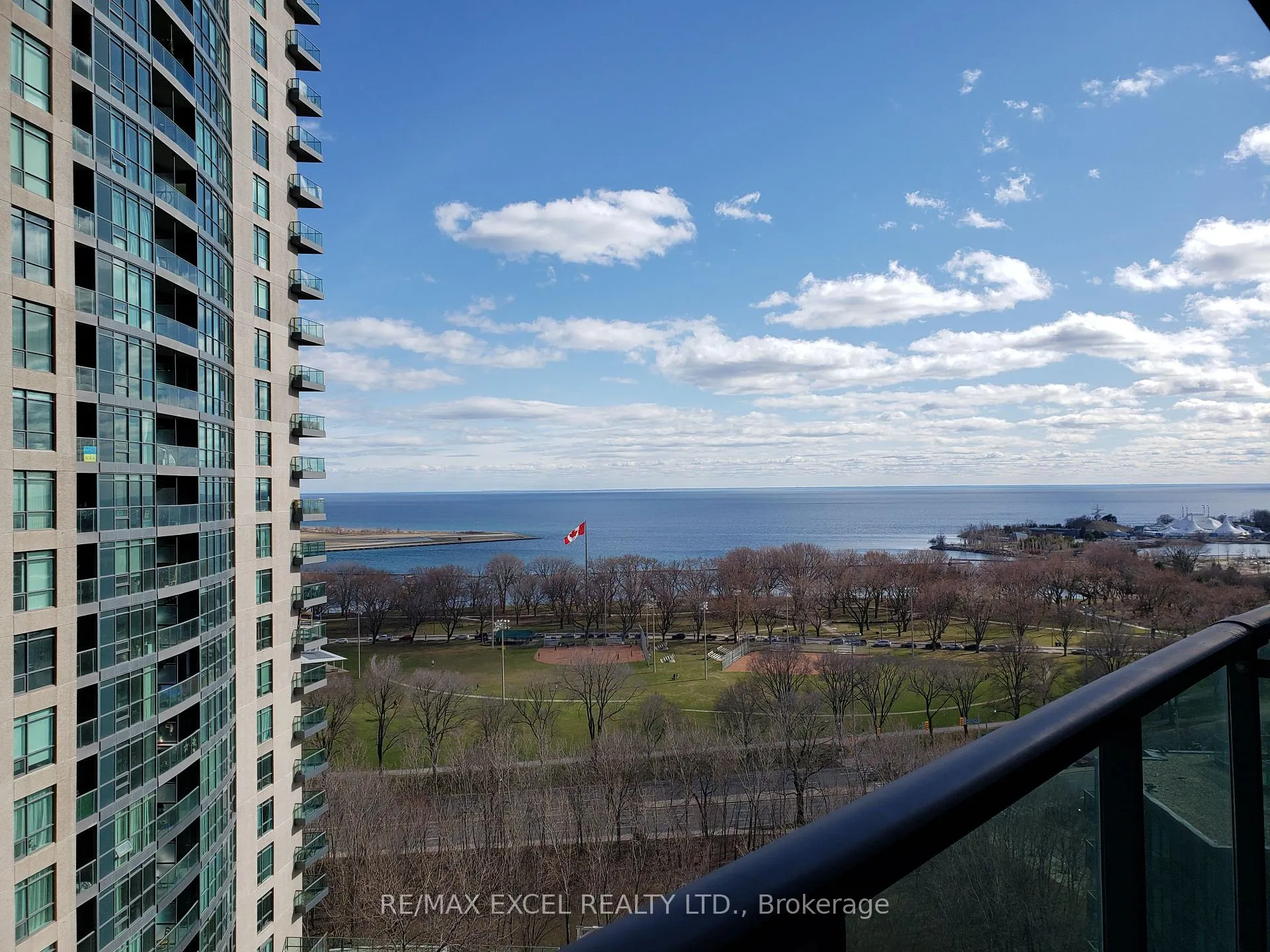 Photo 16 of Unit 1812, 231 Fort York Boulevard, Toronto, Niagara — HOMEH