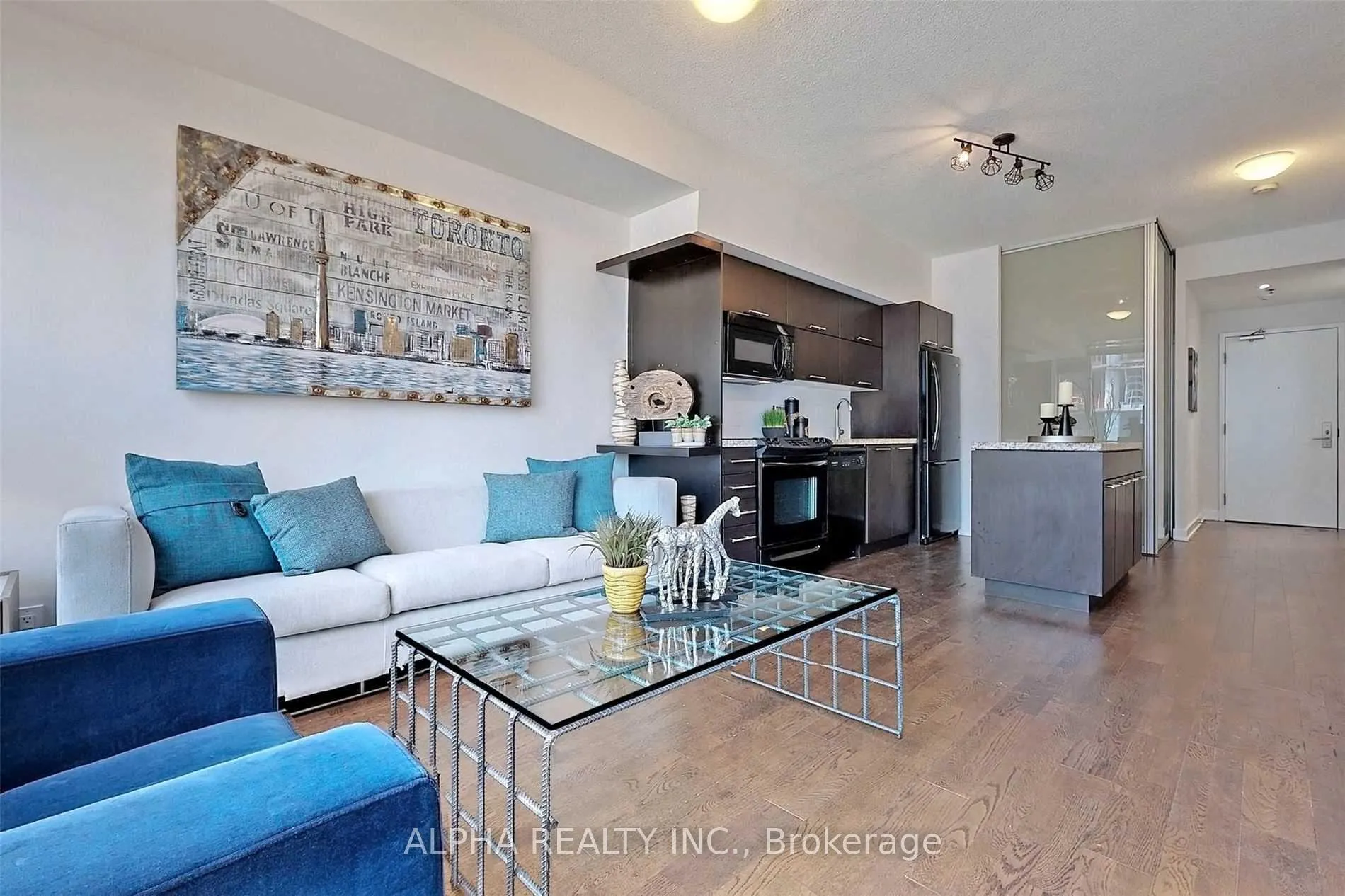 Photo 5 of Unit 731, 21 Nelson Street, Toronto, Waterfront Communities — HOMEH