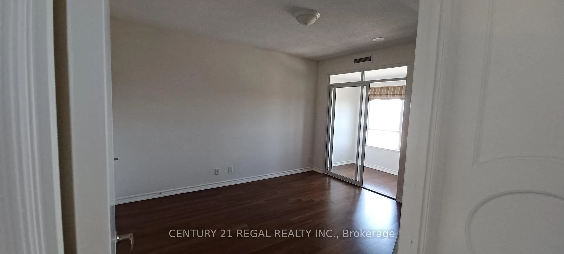 Photo 4 of Unit 1401, 9235 Jane Street, Vaughan, Maple — HOMEH