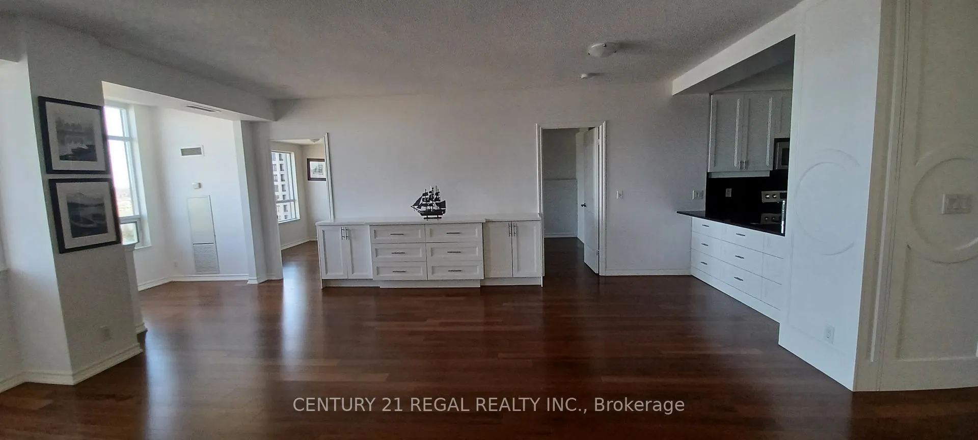Photo 6 of Unit 1401, 9235 Jane Street, Vaughan, Maple — HOMEH