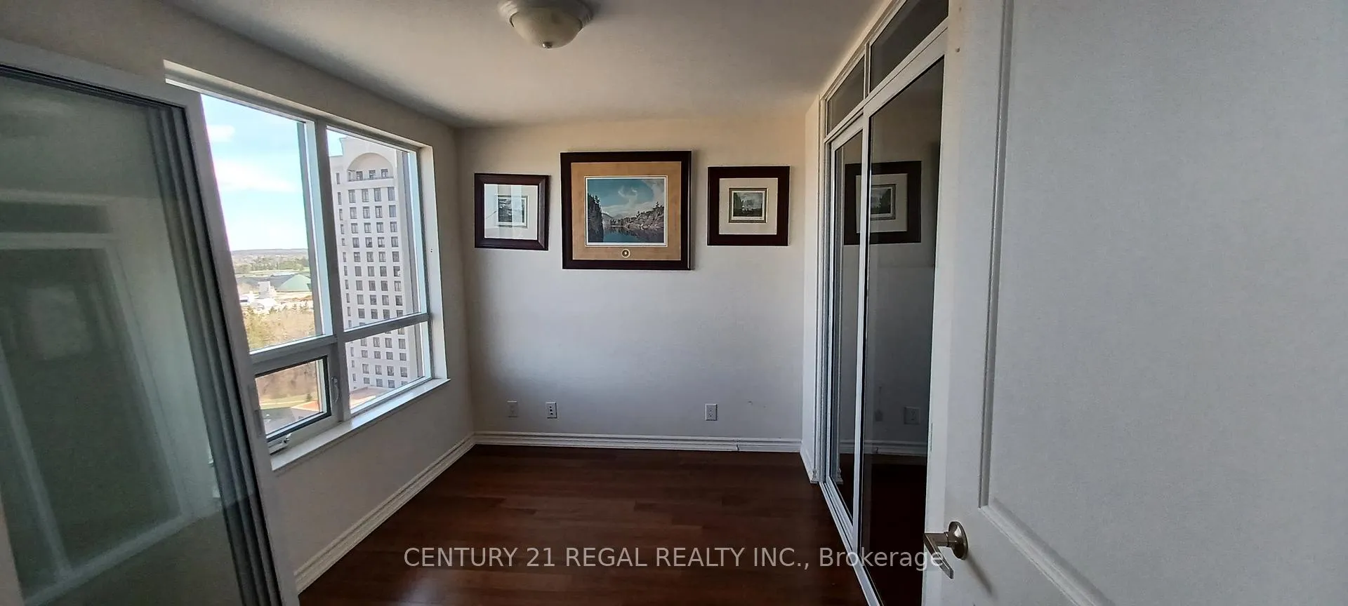 Photo 8 of Unit 1401, 9235 Jane Street, Vaughan, Maple — HOMEH