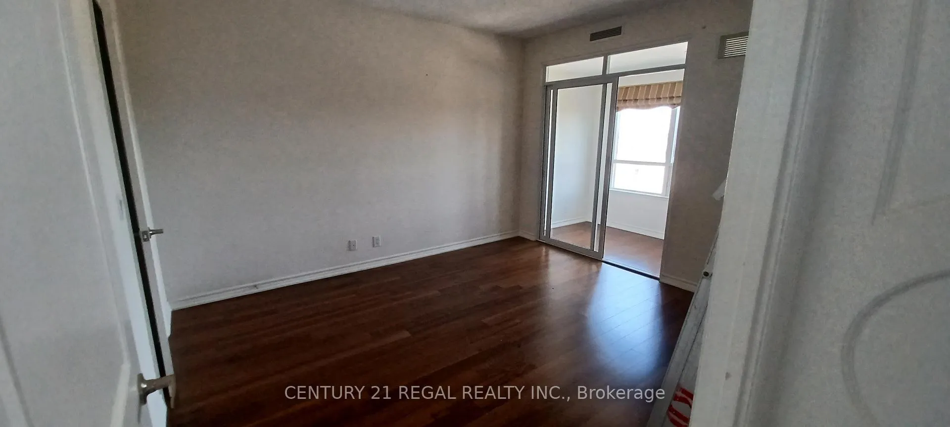 Photo 10 of Unit 1401, 9235 Jane Street, Vaughan, Maple — HOMEH