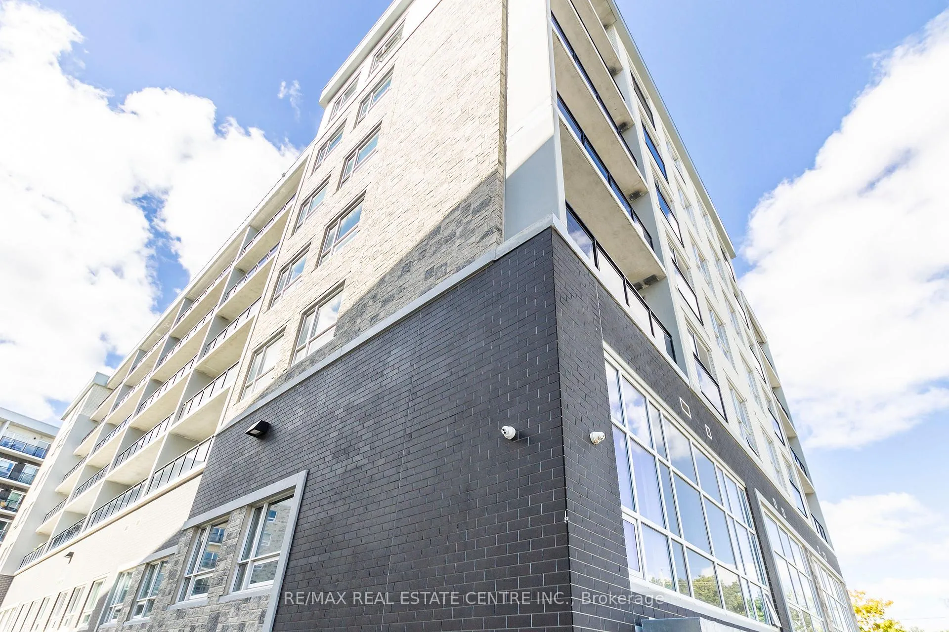 Photo 3 of Unit G409, 275 Larch Street, Waterloo, Lakeshore Village — HOMEH