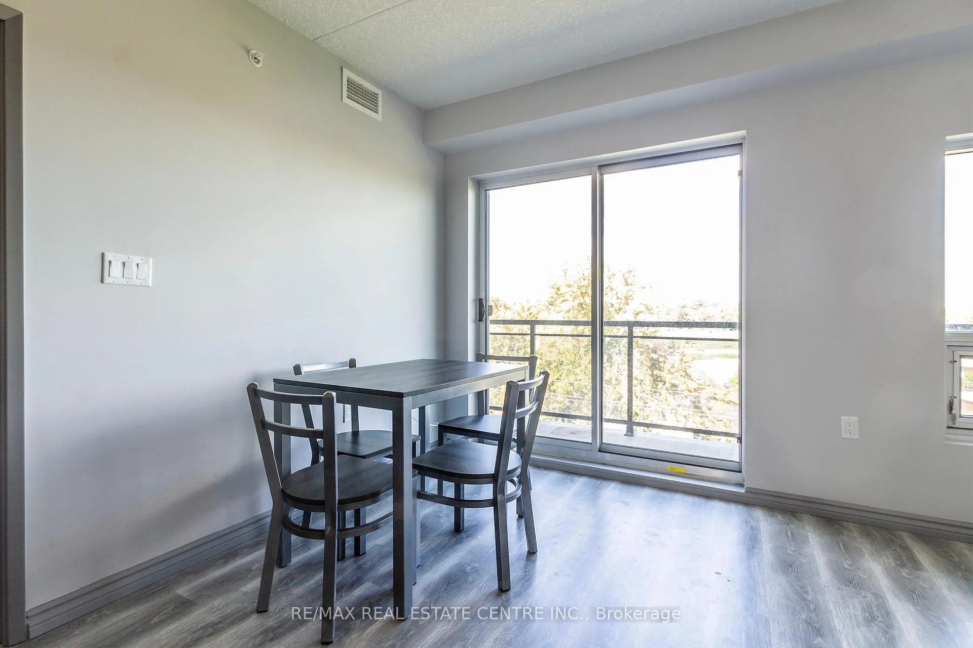 Photo 11 of Unit G409, 275 Larch Street, Waterloo, Lakeshore Village — HOMEH