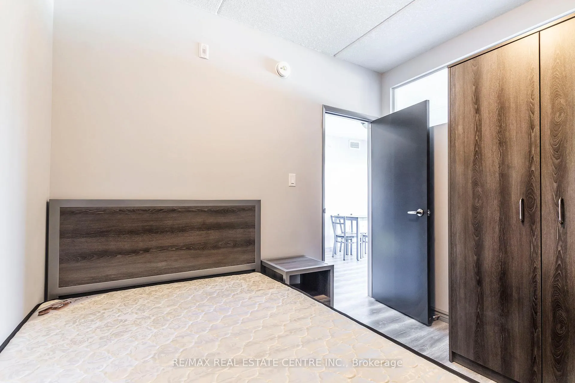 Photo 14 of Unit G409, 275 Larch Street, Waterloo, Lakeshore Village — HOMEH