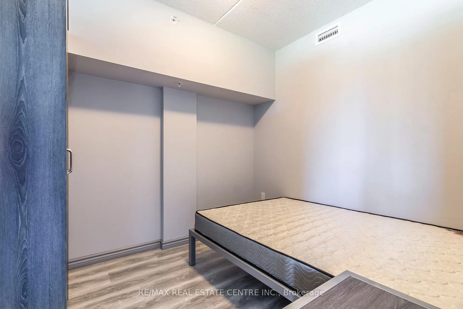 Photo 17 of Unit G409, 275 Larch Street, Waterloo, Lakeshore Village — HOMEH