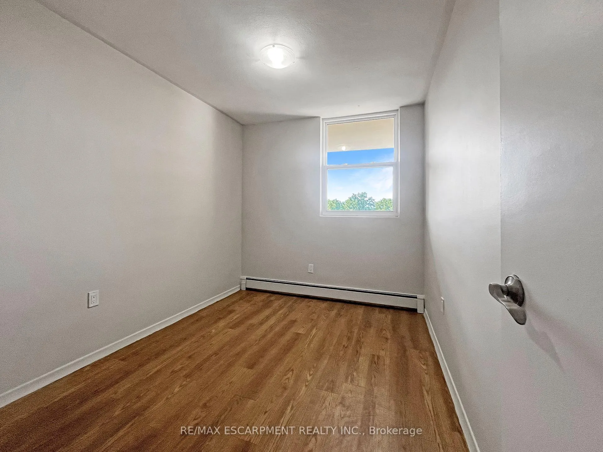 Photo 13 of Unit 315, 350 Quigley Road, Hamilton, Vincent — HOMEH