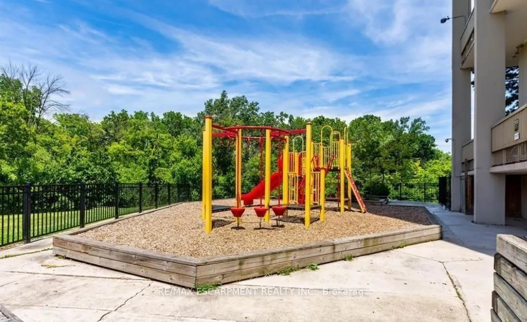 Photo 16 of Unit 315, 350 Quigley Road, Hamilton, Vincent — HOMEH