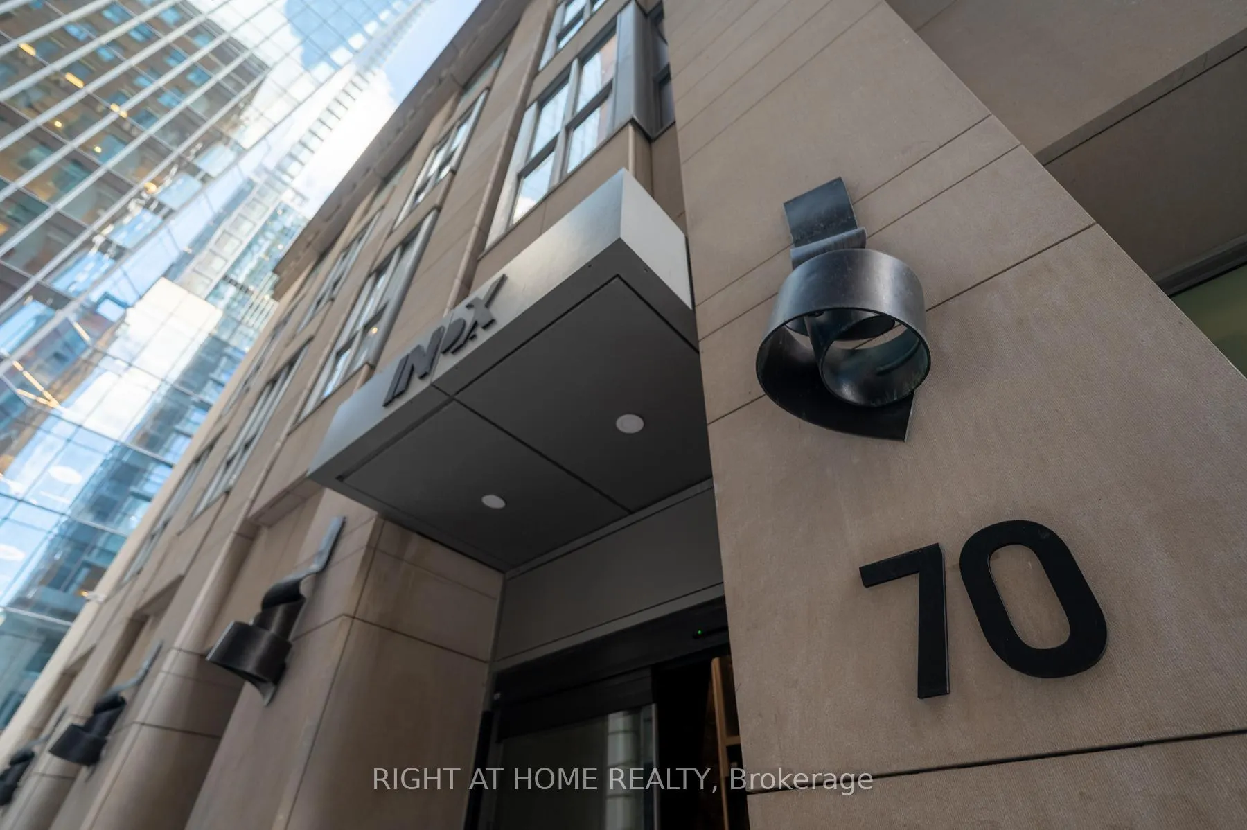 Photo 2 of Unit 5103, 70 Temperance Street, Toronto, Bay Street Corridor — HOMEH