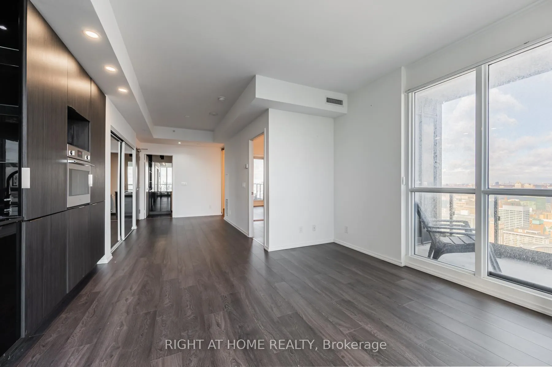 Photo 11 of Unit 5103, 70 Temperance Street, Toronto, Bay Street Corridor — HOMEH