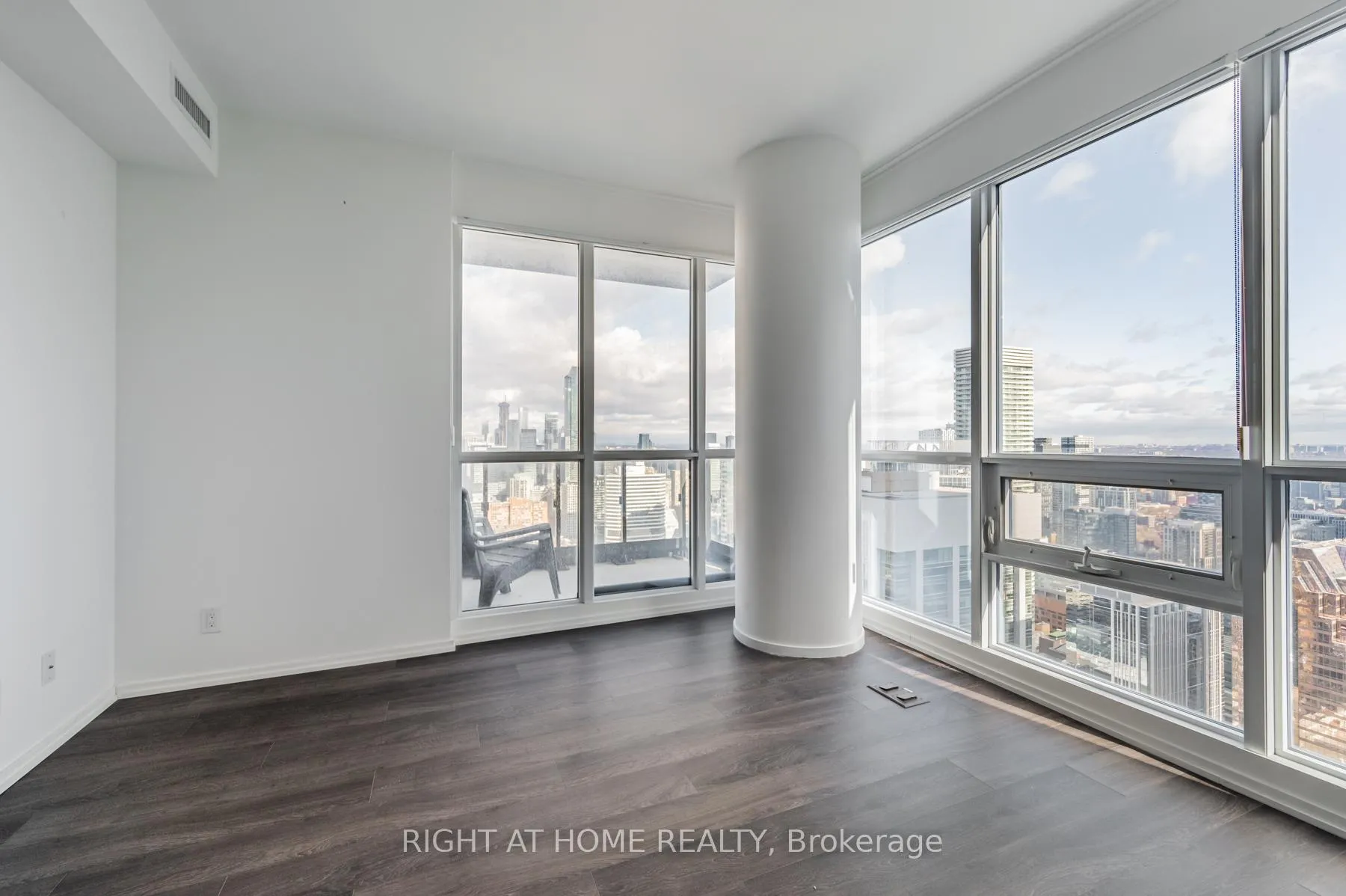 Photo 13 of Unit 5103, 70 Temperance Street, Toronto, Bay Street Corridor — HOMEH