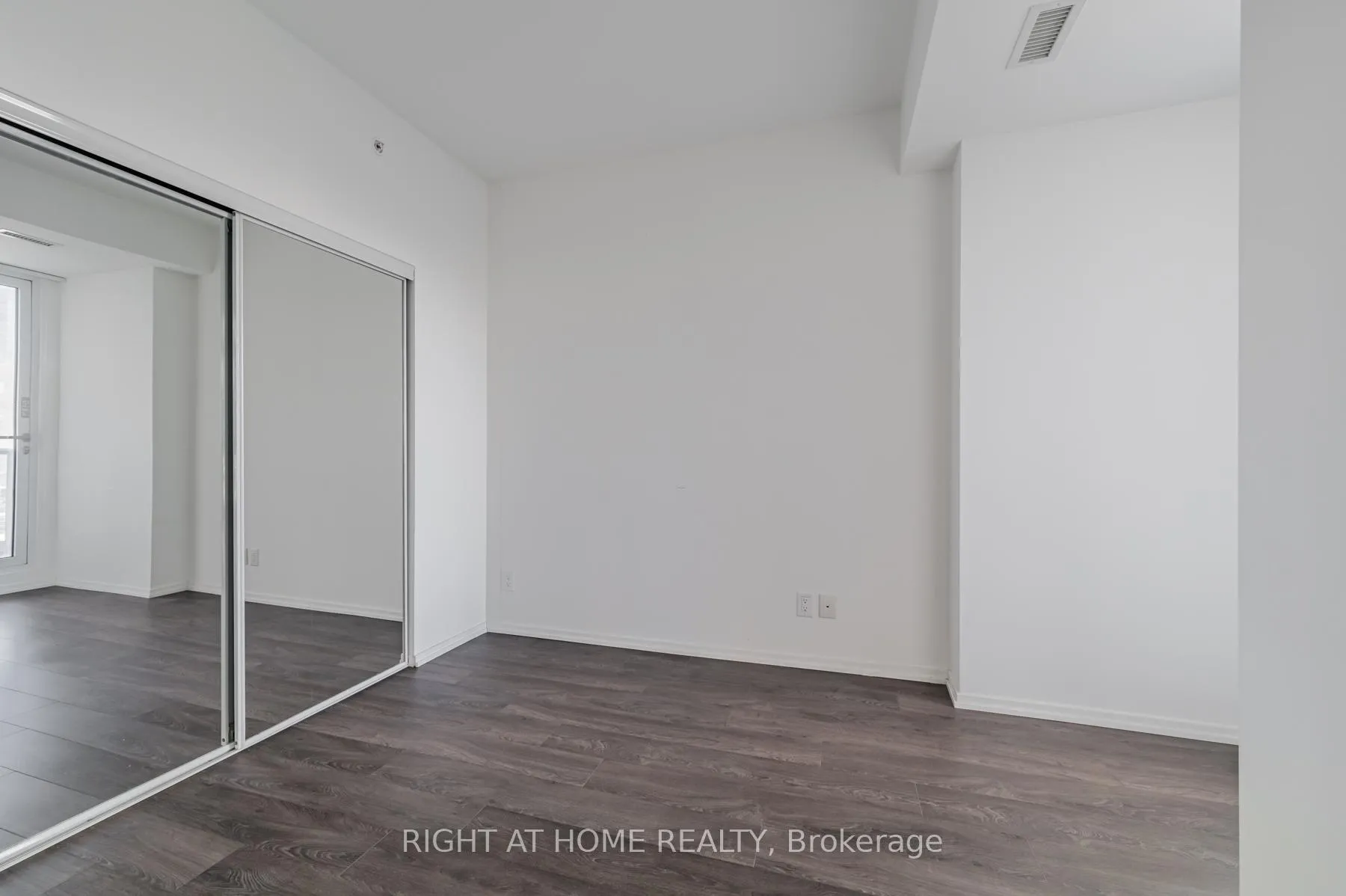 Photo 17 of Unit 5103, 70 Temperance Street, Toronto, Bay Street Corridor — HOMEH