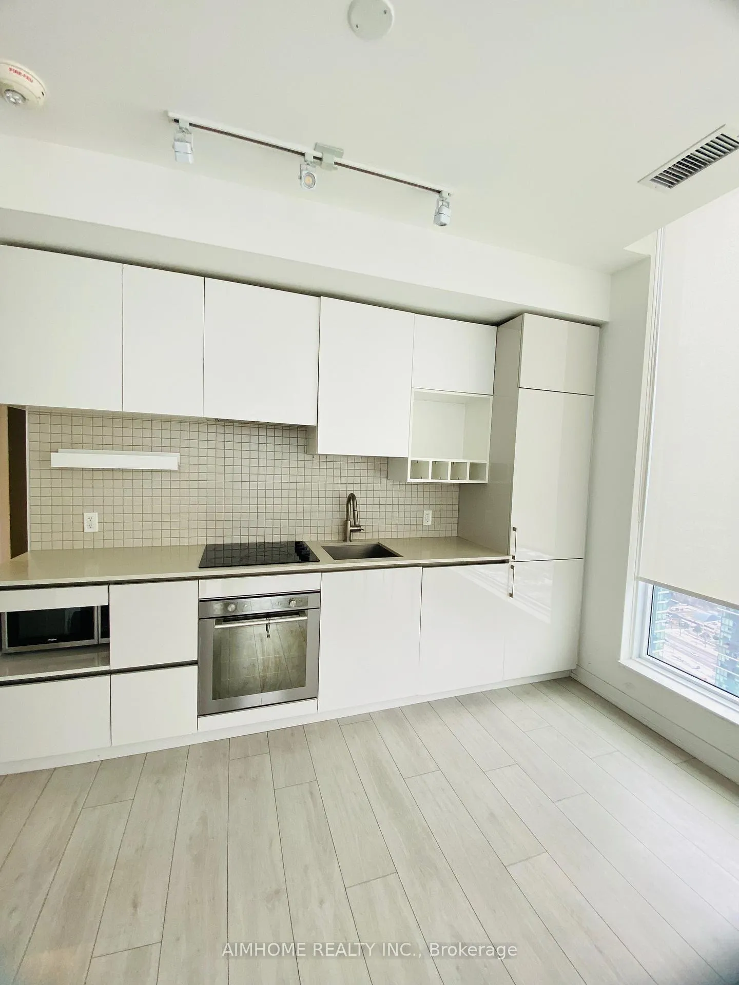 Photo 2 of Unit 5303, 5 Buttermill Avenue, Vaughan, Vaughan Corporate Centre — HOMEH