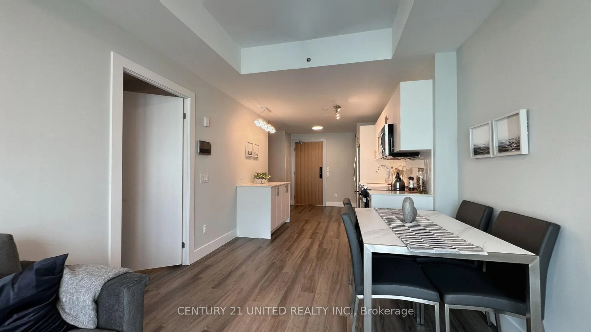 Photo 7 of Unit 821, 80 Bond Street E, Oshawa, Central — HOMEH
