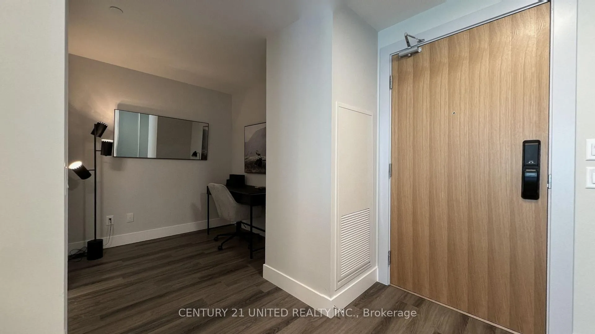 Photo 10 of Unit 821, 80 Bond Street E, Oshawa, Central — HOMEH