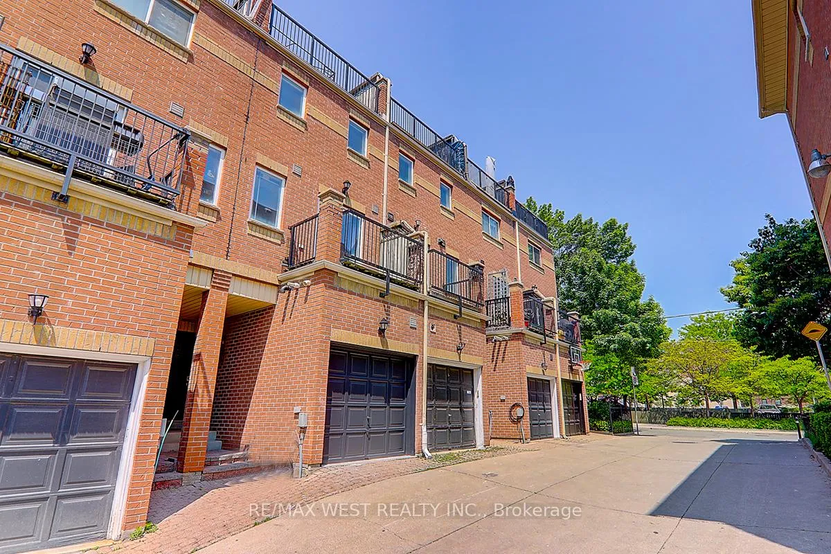 Photo 2 of 20 Azzarello Lane, Toronto, Greenwood-Coxwell — HOMEH