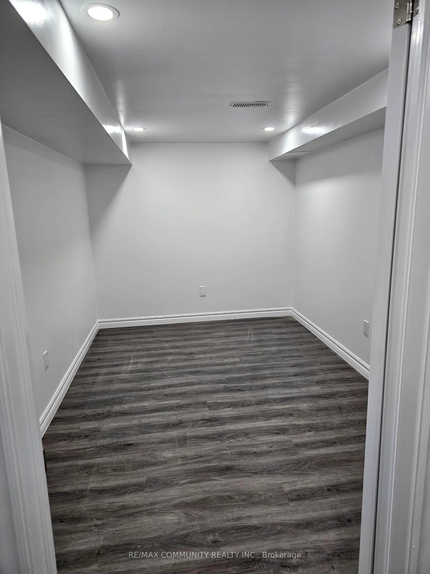 Photo 1 of Unit BASEMENT, 32 Liam Lane, Markham, Cedarwood — HOMEH