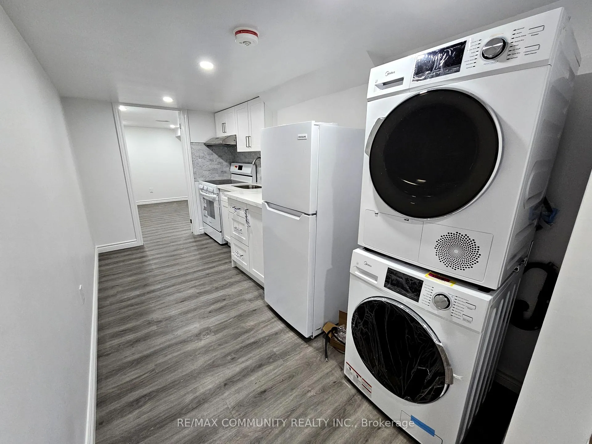 Photo 2 of Unit BASEMENT, 32 Liam Lane, Markham, Cedarwood — HOMEH