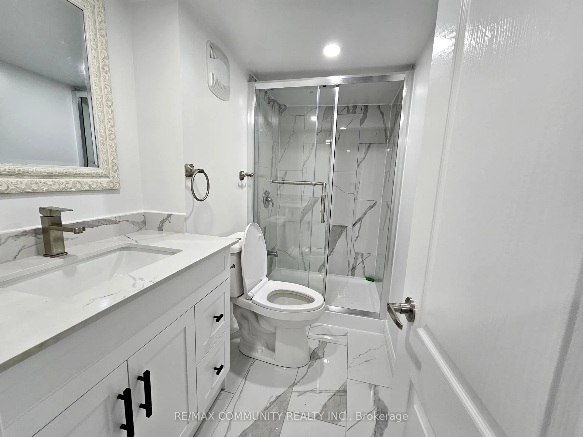 Photo 5 of Unit BASEMENT, 32 Liam Lane, Markham, Cedarwood — HOMEH