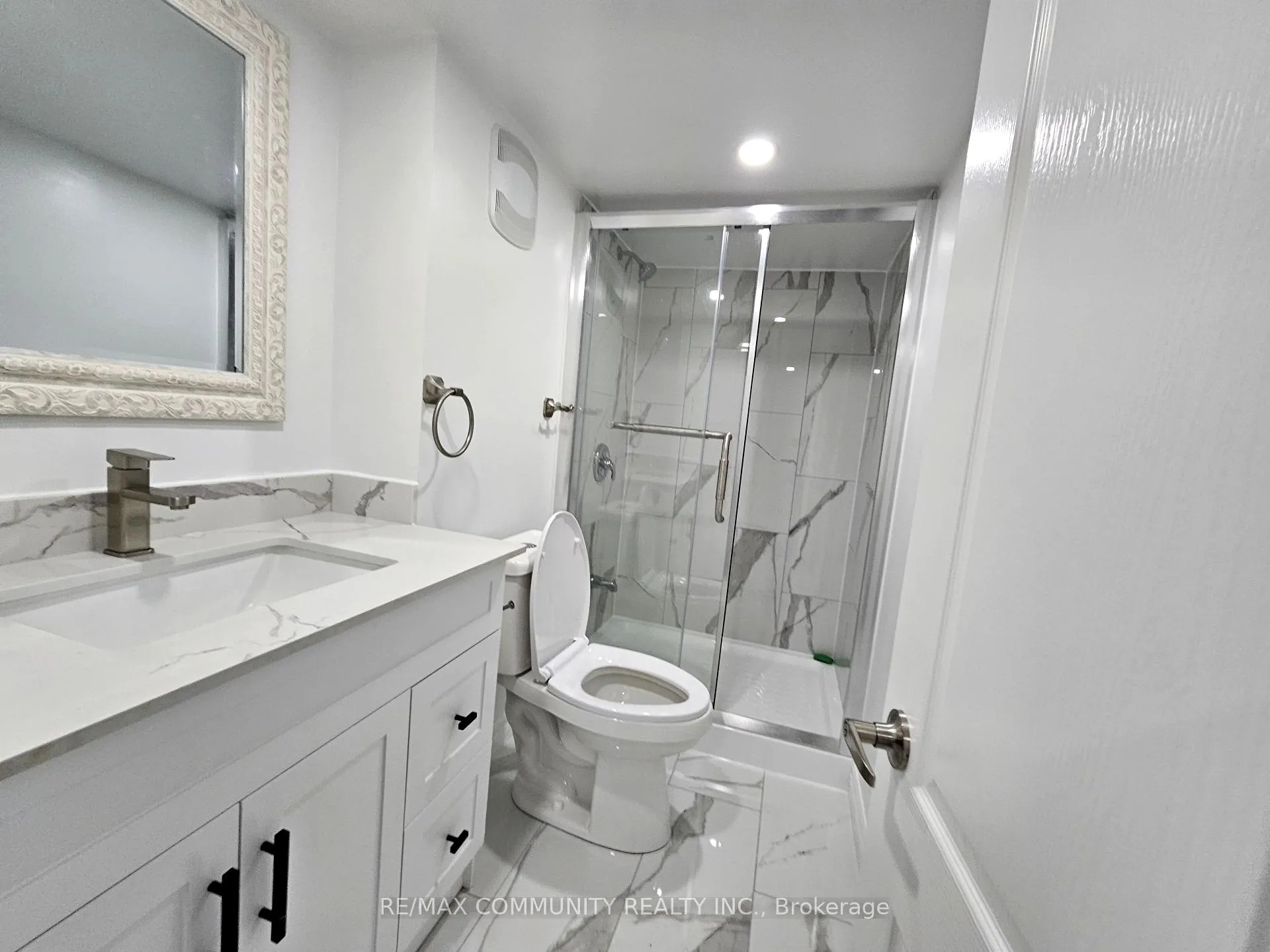 Photo 7 of Unit BASEMENT, 32 Liam Lane, Markham, Cedarwood — HOMEH