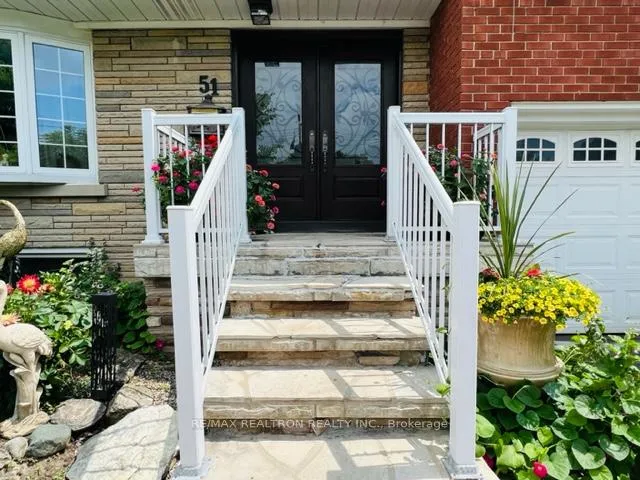 Photo 2 of 51 Perivale Crescent, Scarborough, Bendale — HOMEH