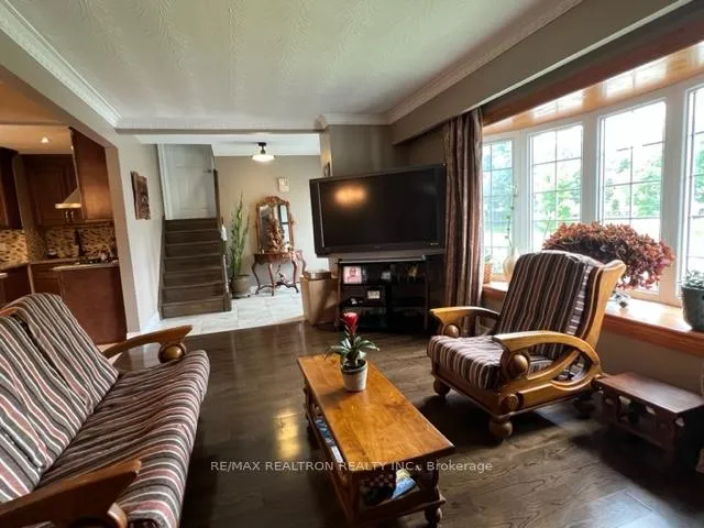 Photo 7 of 51 Perivale Crescent, Scarborough, Bendale — HOMEH