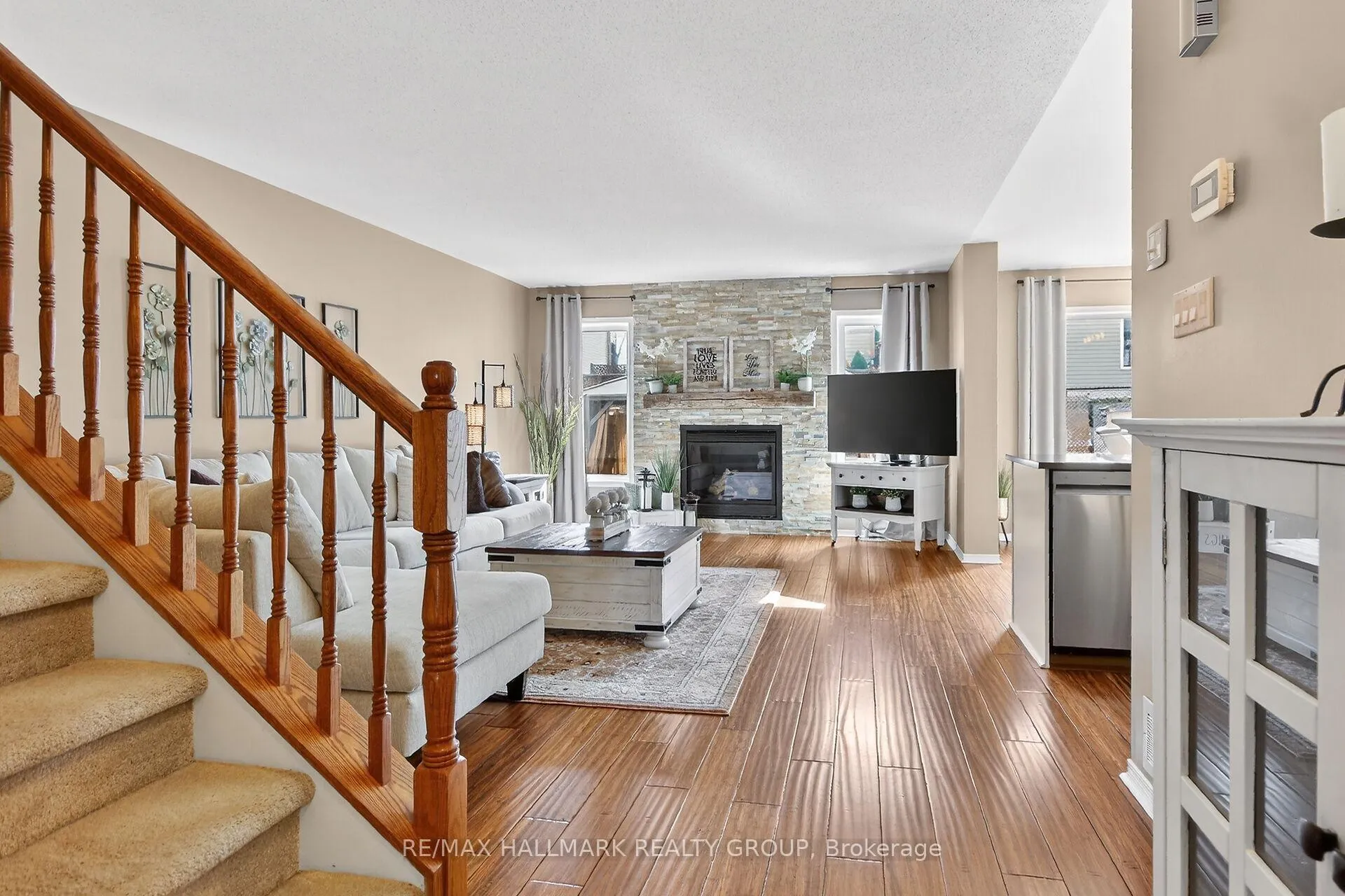 Photo 8 of 54 Charleston Street, Ottawa, Barrhaven - Strandherd — HOMEH