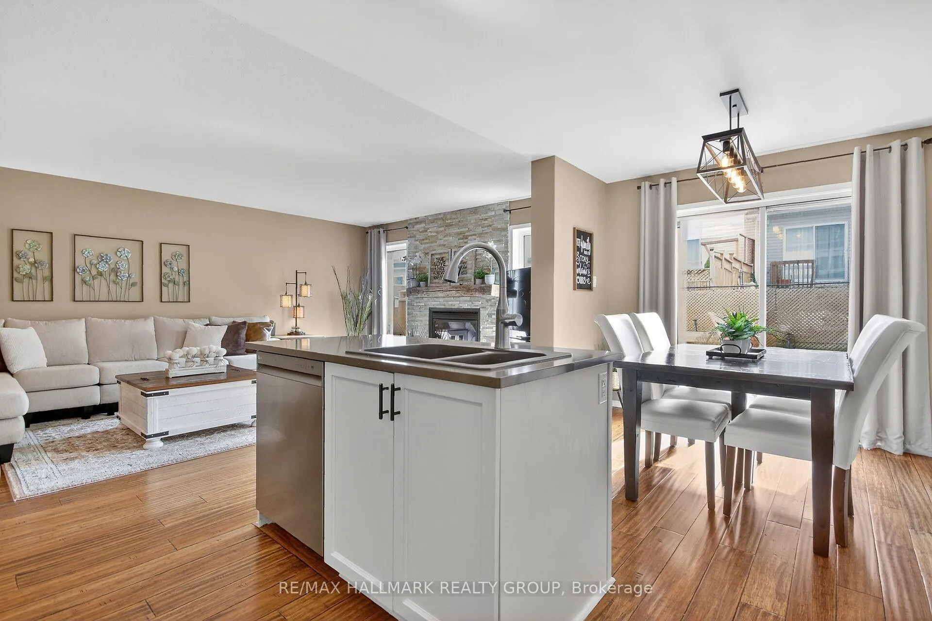 Photo 13 of 54 Charleston Street, Ottawa, Barrhaven - Strandherd — HOMEH