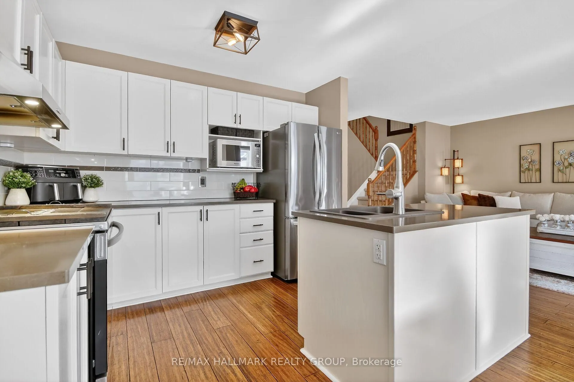 Photo 17 of 54 Charleston Street, Ottawa, Barrhaven - Strandherd — HOMEH