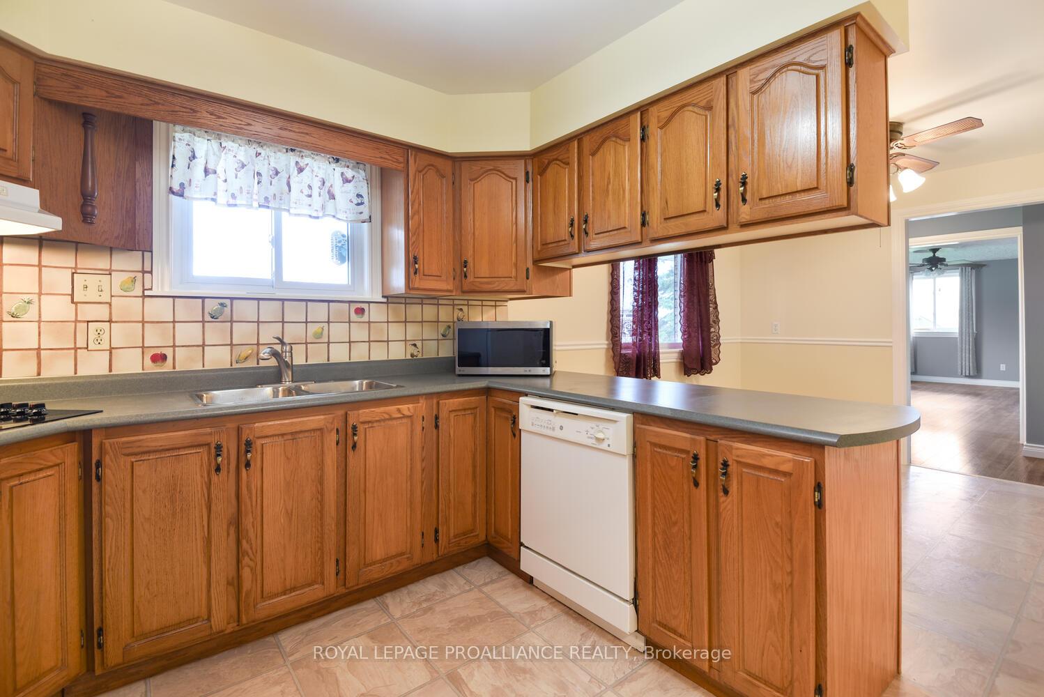 Photo 14 of 944 Reid Street N, Edwardsburgh/Cardinal, Town of Cardinal — HOMEH