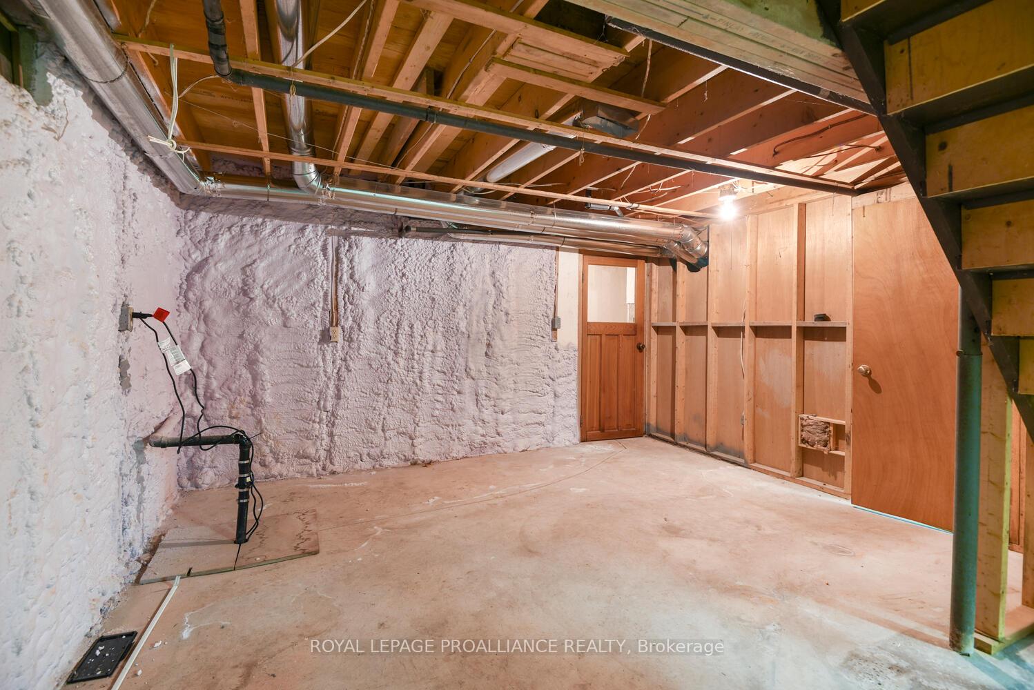 Photo 31 of 944 Reid Street N, Edwardsburgh/Cardinal, Town of Cardinal — HOMEH