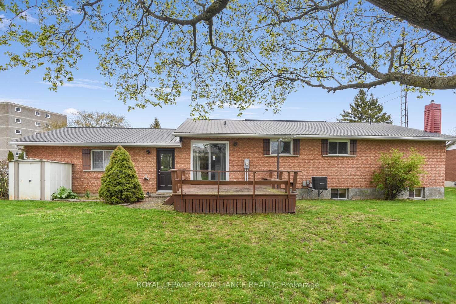 Photo 33 of 944 Reid Street N, Edwardsburgh/Cardinal, Town of Cardinal — HOMEH