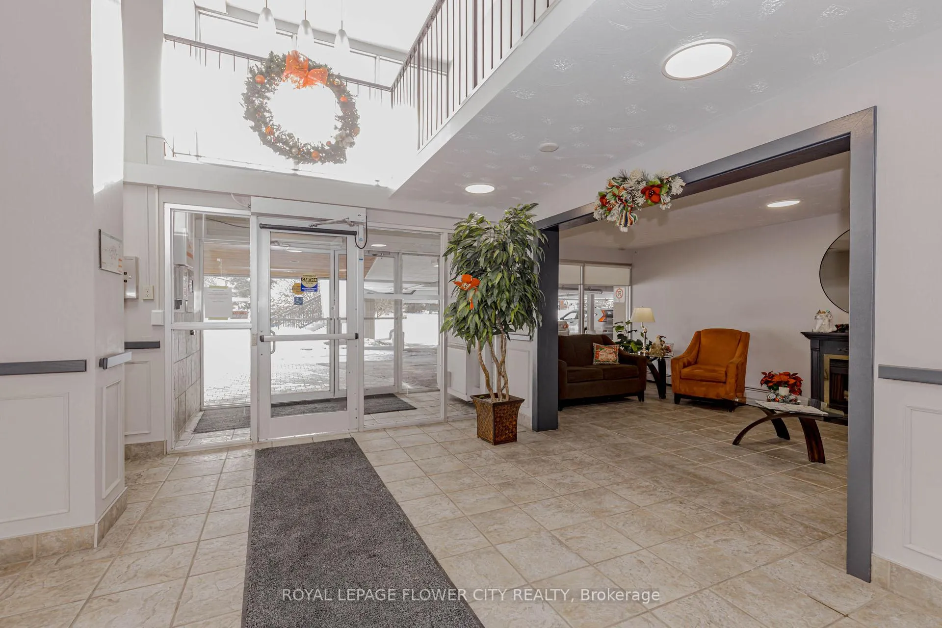 Photo 5 of Unit 106, 58 Bridgeport Road E, Waterloo — HOMEH