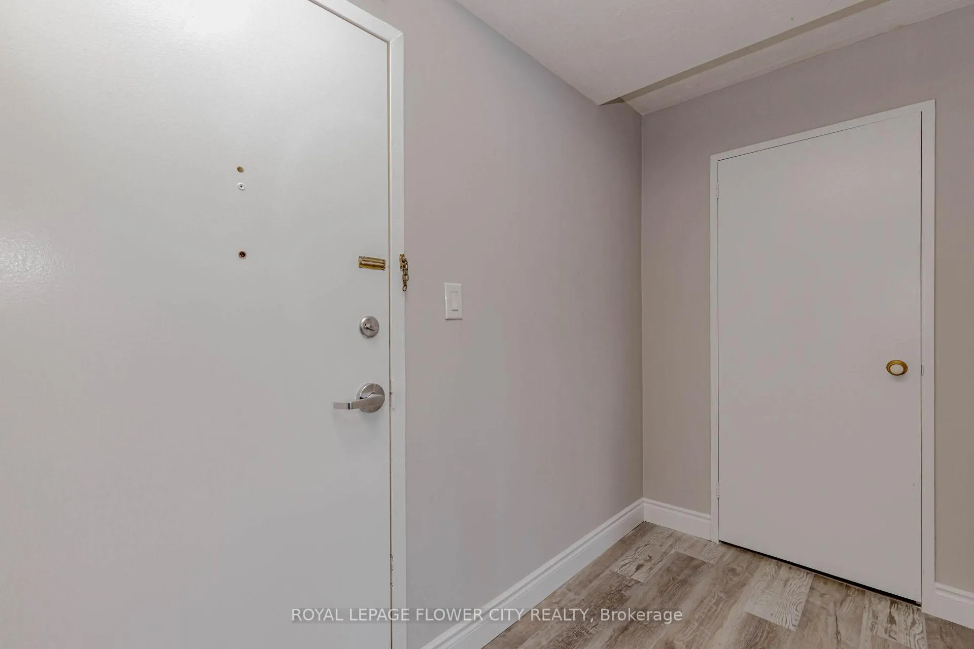 Photo 12 of Unit 106, 58 Bridgeport Road E, Waterloo — HOMEH