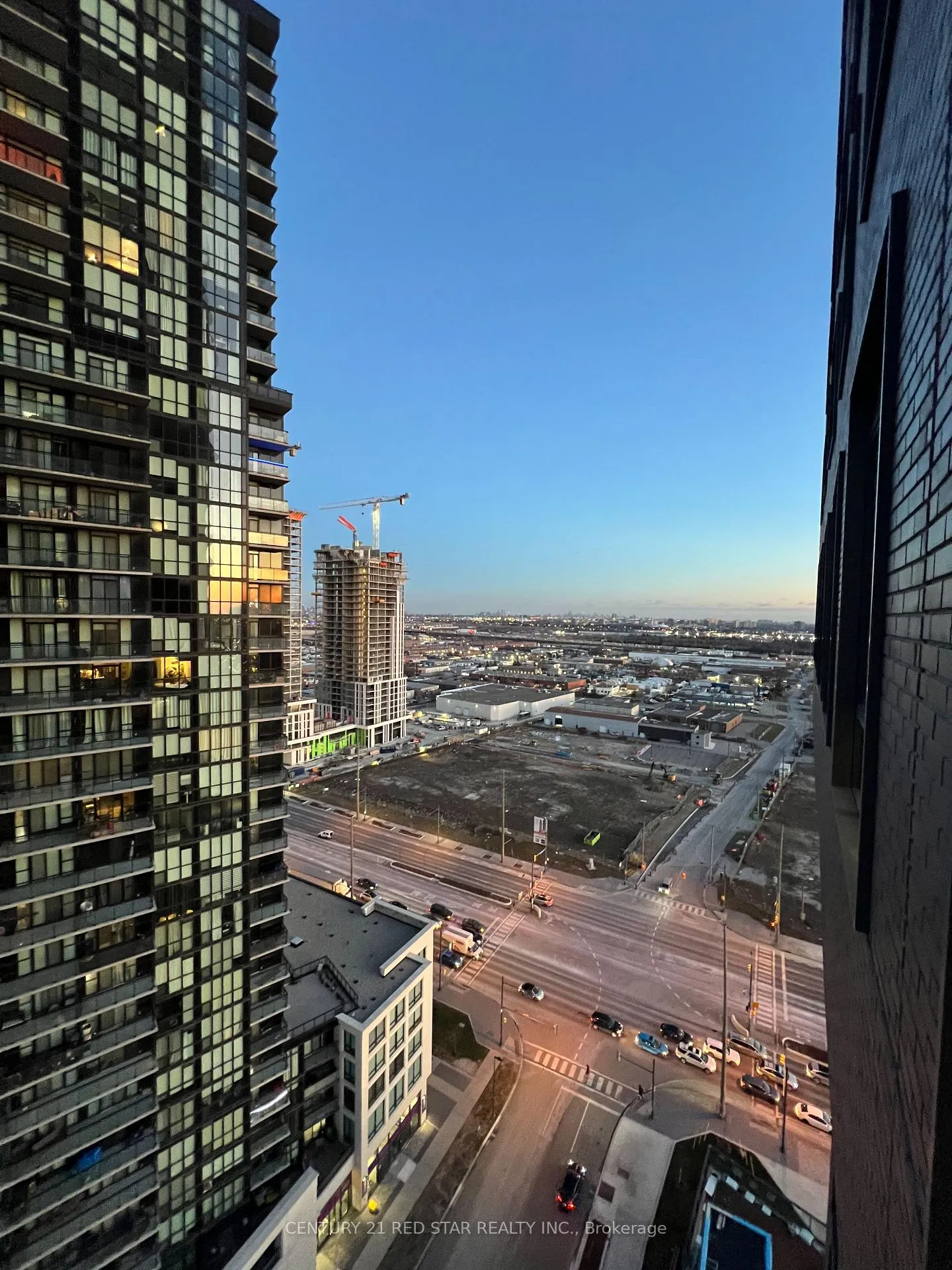 Photo 11 of Unit 2004, 2920 Highway 7, Vaughan, Vaughan Corporate Centre — HOMEH
