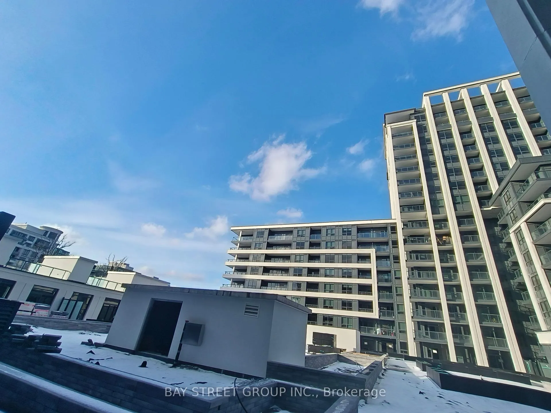 Photo 10 of Unit 303, 8 Cedarland Avenue, Markham, Unionville — HOMEH