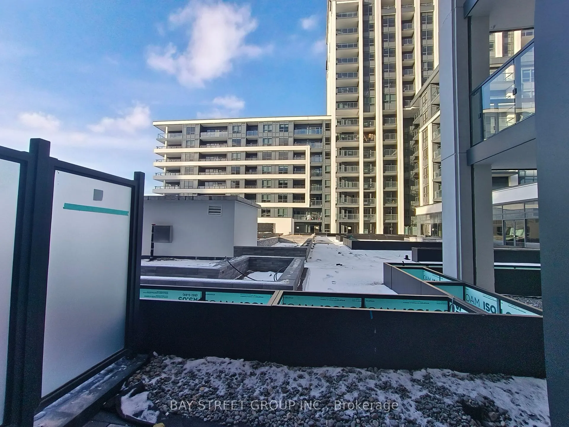 Photo 11 of Unit 303, 8 Cedarland Avenue, Markham, Unionville — HOMEH