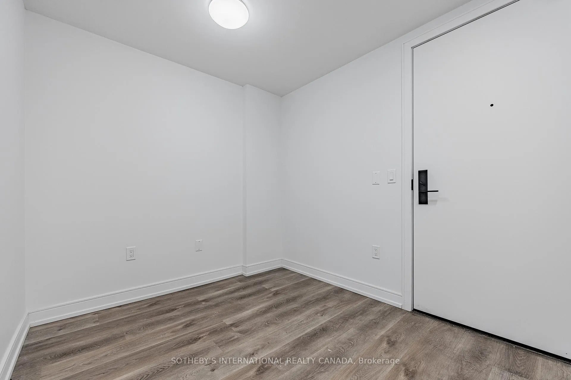 Photo 3 of Unit 516, 1 Jarvis Street, Hamilton, Beasley — HOMEH