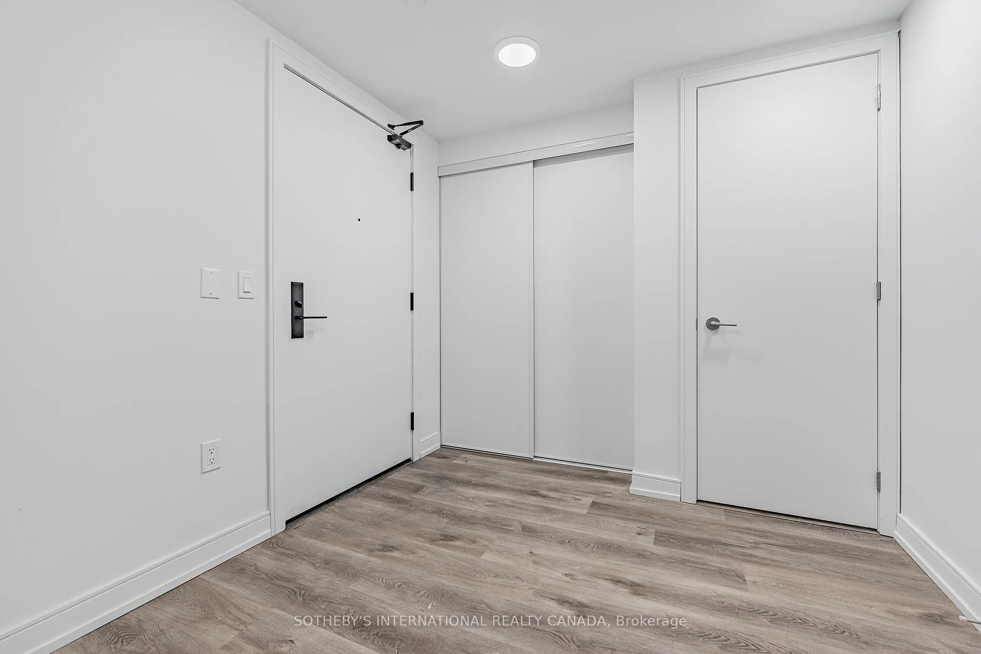 Photo 5 of Unit 516, 1 Jarvis Street, Hamilton, Beasley — HOMEH