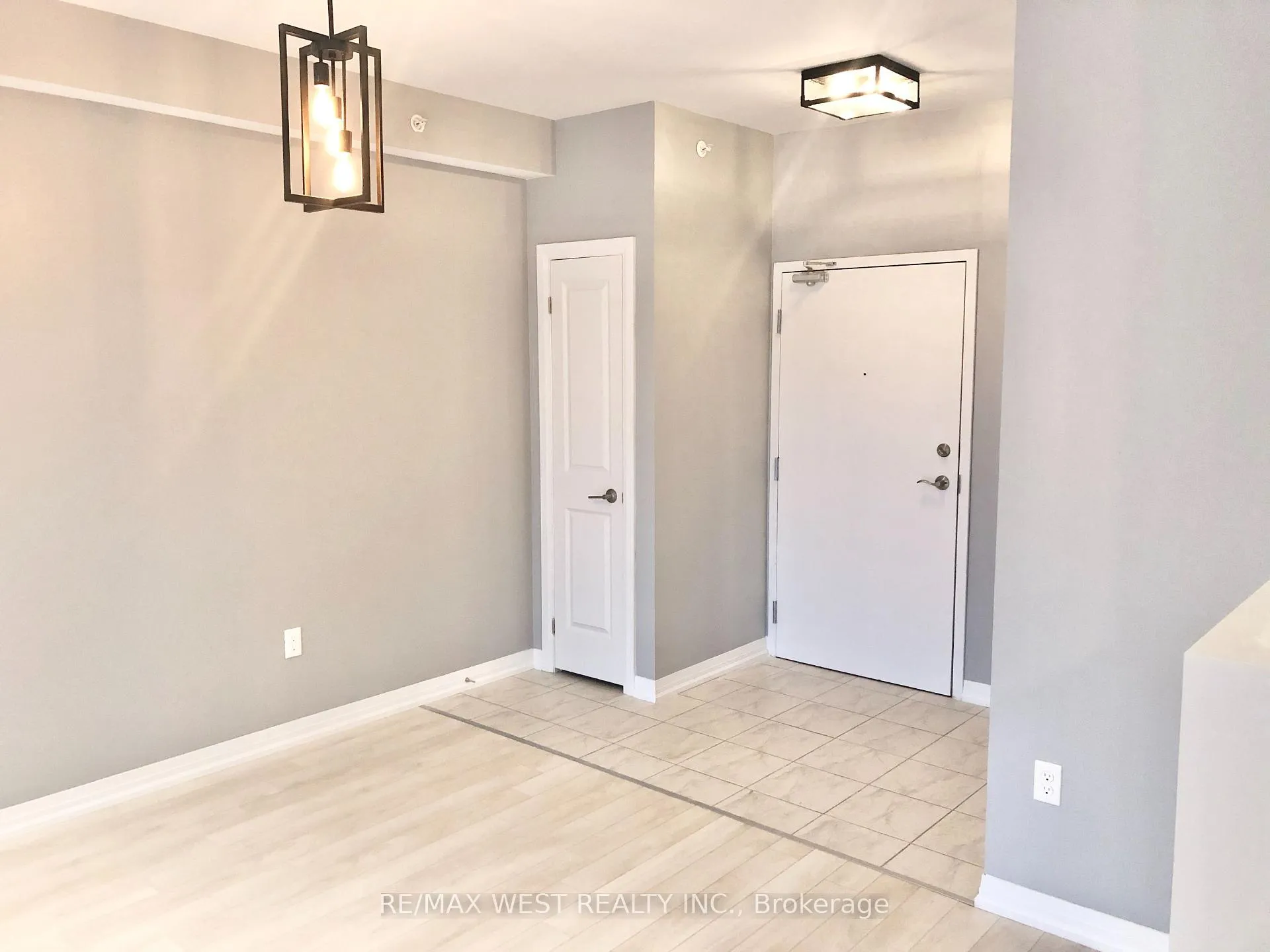 Photo 3 of Unit 305, 304 Essa Drive, Barrie, Ardagh — HOMEH