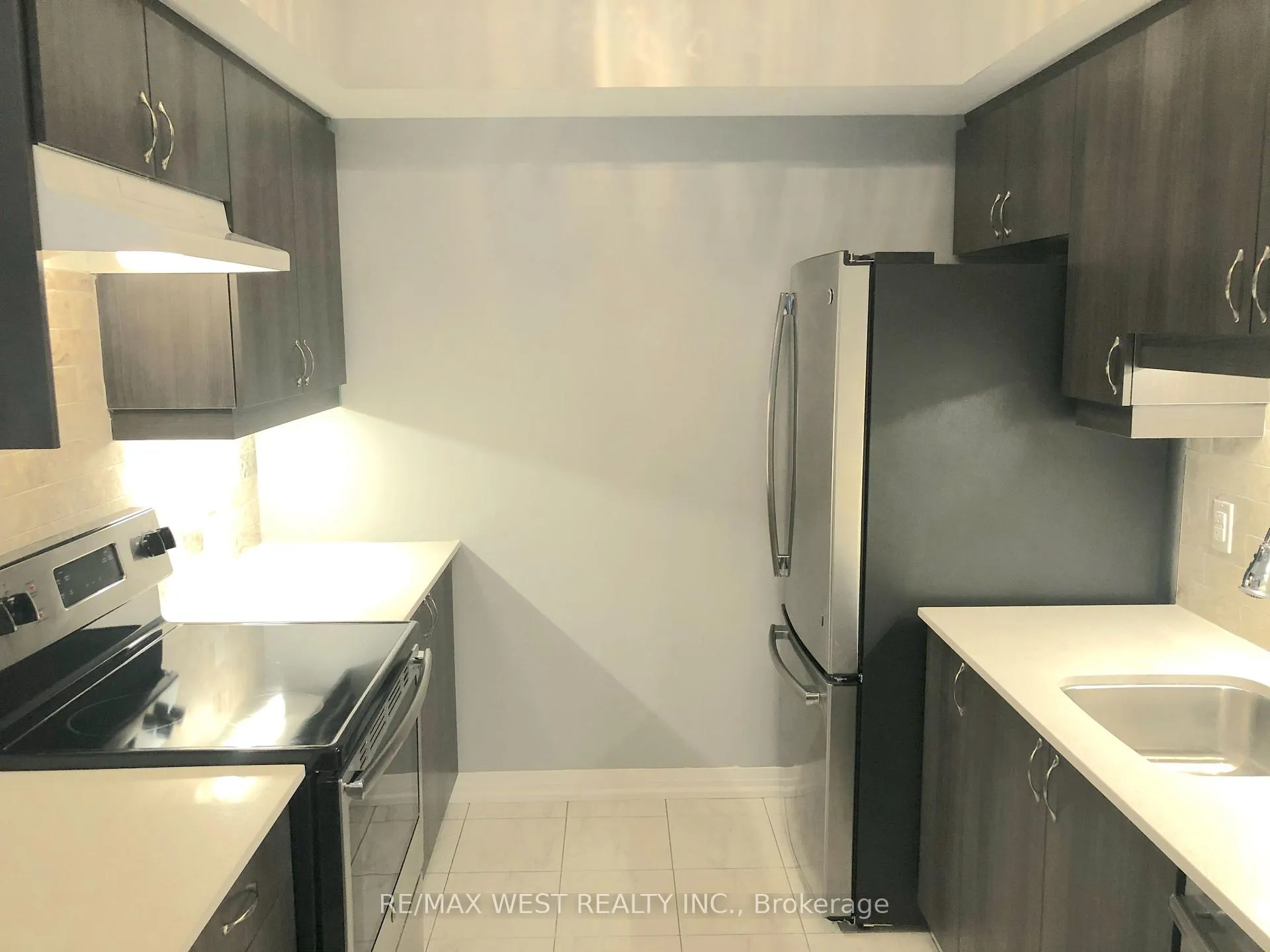 Photo 6 of Unit 305, 304 Essa Drive, Barrie, Ardagh — HOMEH