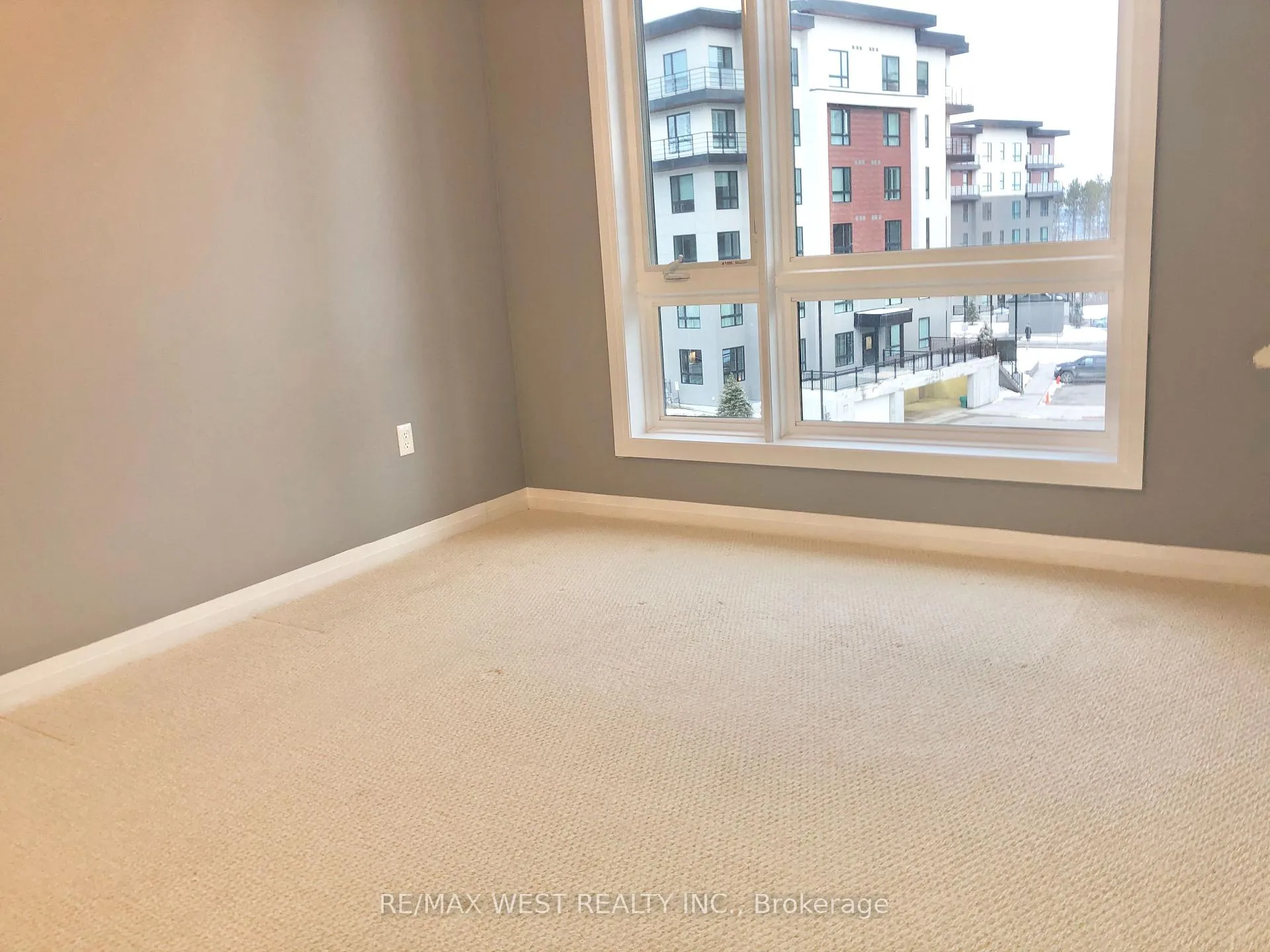 Photo 12 of Unit 305, 304 Essa Drive, Barrie, Ardagh — HOMEH
