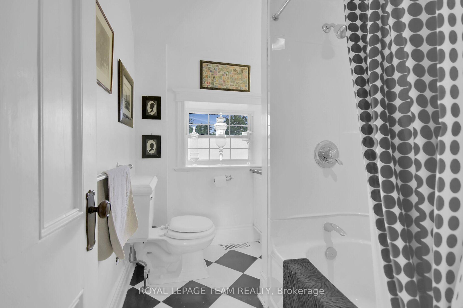 Photo 32 of 1242 Donald B. Munro Drive, Ottawa, Huntley Ward (North East) — HOMEH