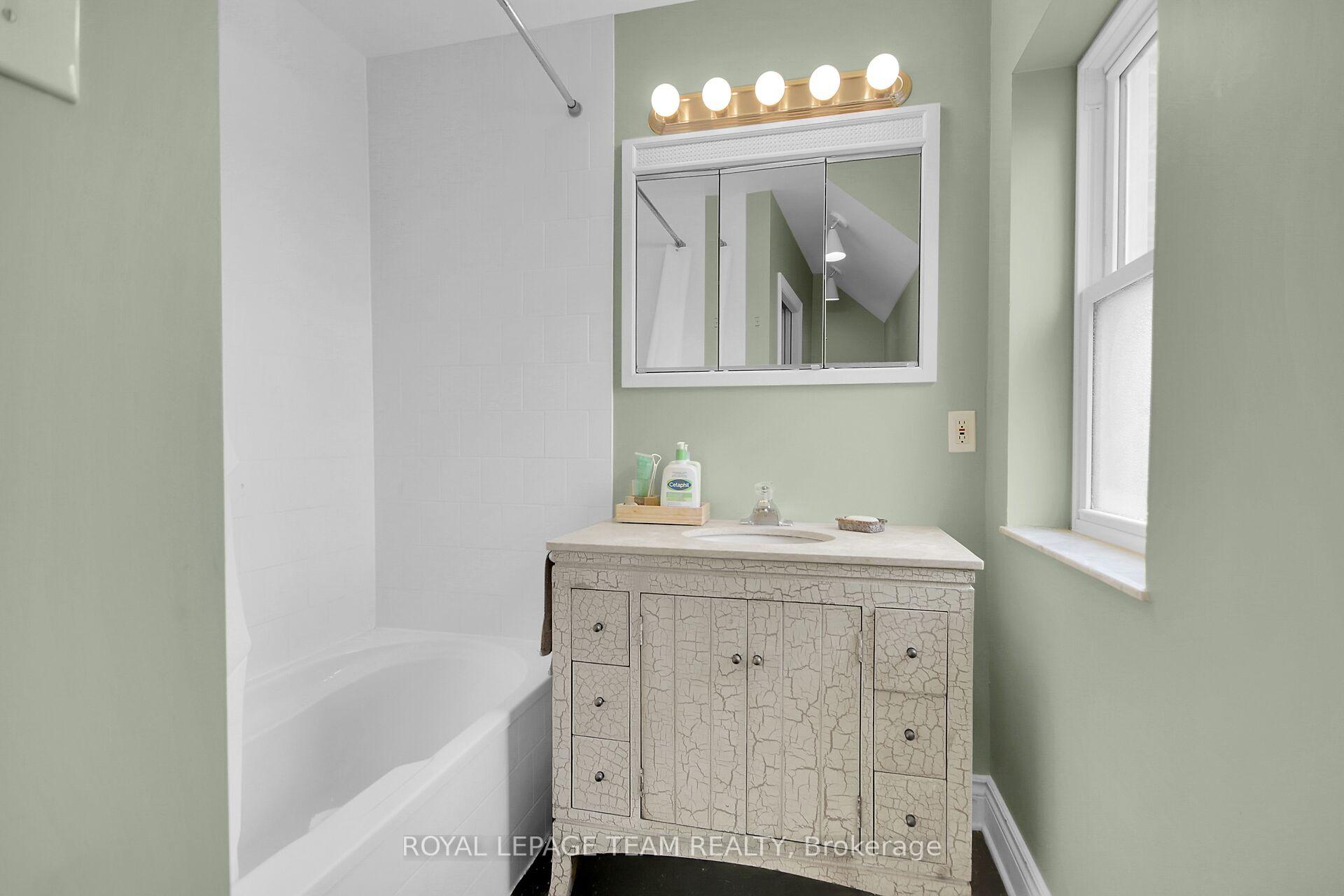 Photo 36 of 1242 Donald B. Munro Drive, Ottawa, Huntley Ward (North East) — HOMEH