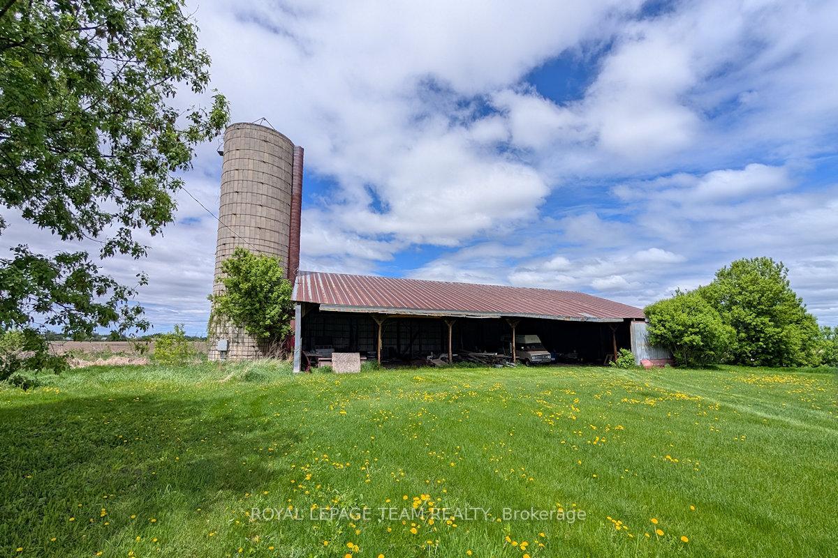 Photo 41 of 1242 Donald B. Munro Drive, Ottawa, Huntley Ward (North East) — HOMEH