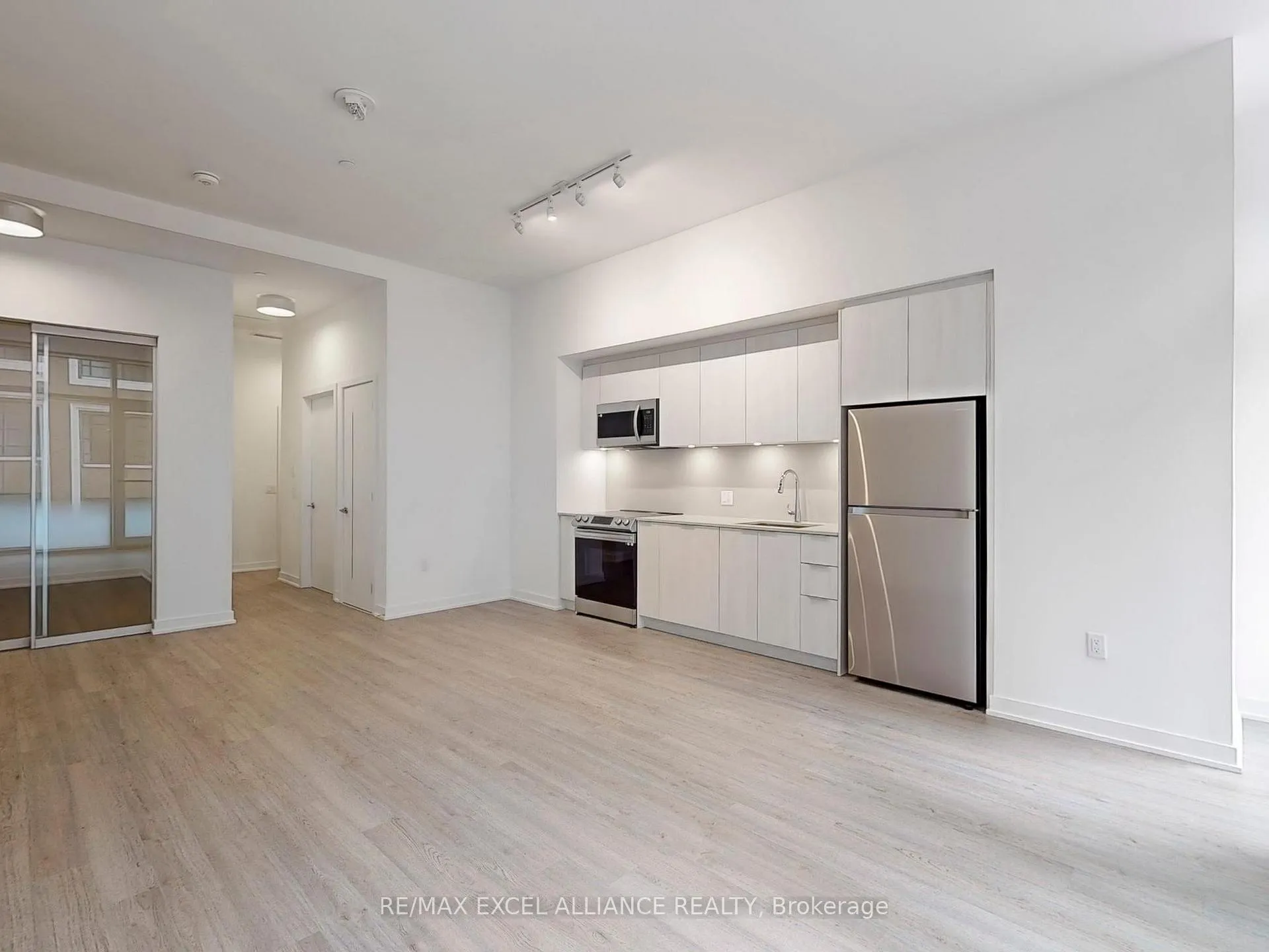Photo 7 of Unit 203, 357 King Street W, Toronto, Waterfront Communities — HOMEH